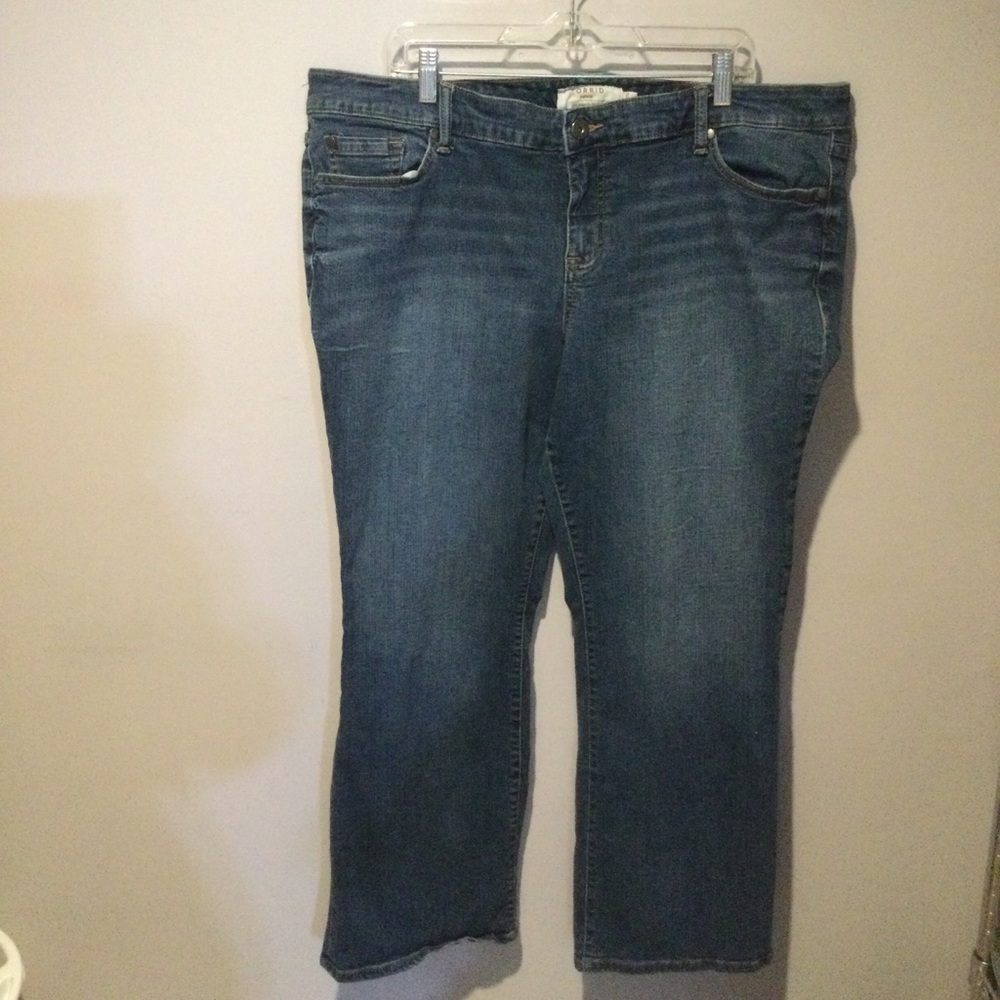 TORRID DENIM WIDE STRAIGHT LEG HIGH RISE STRETCH BLUE JEANS